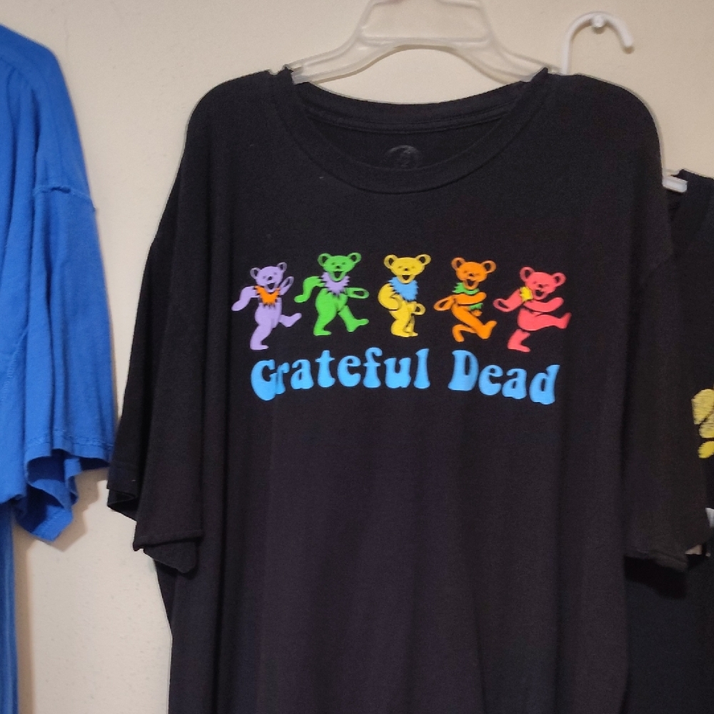 Grateful Dead Black Short Sleeve Tee with Dancing Bears